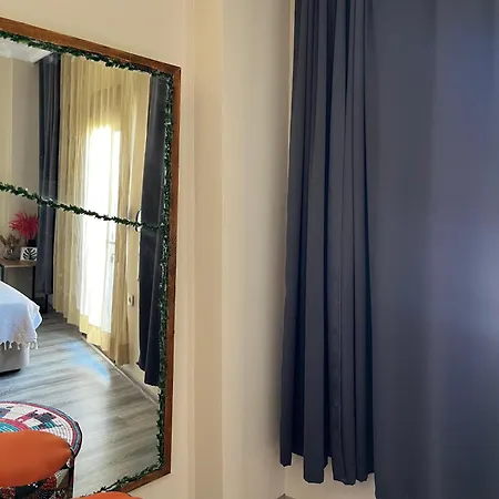 Deniz Manzarali Muestakil Ev Aybalik Ayvalı