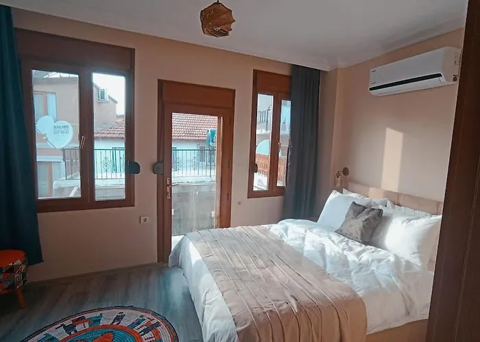 Deniz Manzarali Muestakil Ev Aybalik Apartamento *