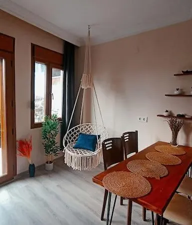 Deniz Manzarali Muestakil Ev Aybalik Ayvalı